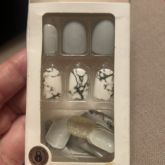 Bnib imPress Press-on nails, short length, 30 nails kit grey/marble color - Picture 6 of 6